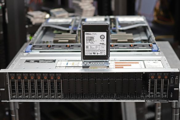 Dell EMC PowerEdge R750 Front Drive Bays